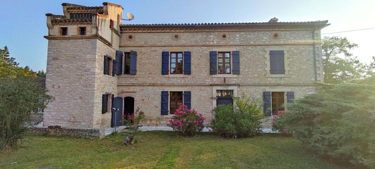 Bed and Breakfast Domaine Les Garrigues Puygaillard-de-Quercy Exterior foto